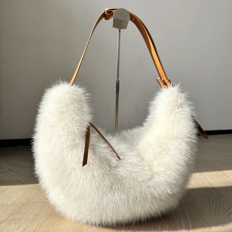 Luxury Bags 2026 - Modne torebki damskie z imitacji futra