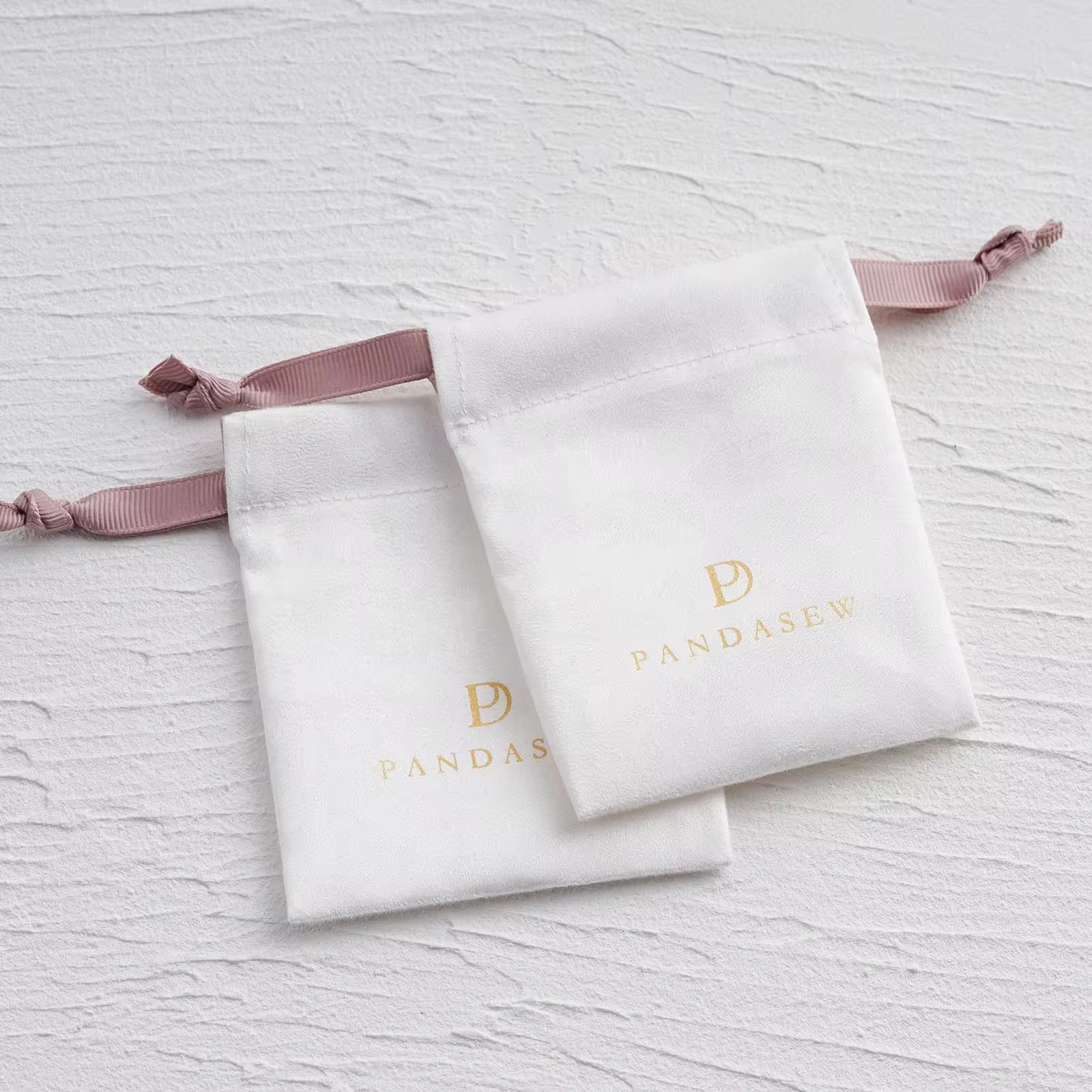 Luksusowy woreczek na biżuteri – Luxury Bags For School recenzja i cena