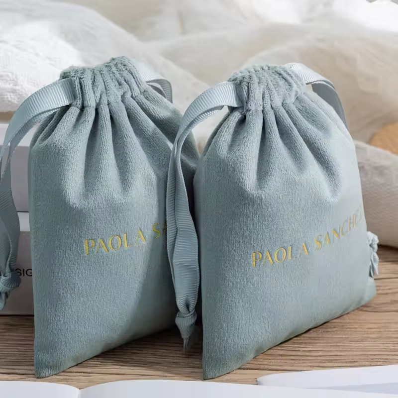 Luksusowy aksamitny woreczek z – Luxury Bags For School recenzja i cena